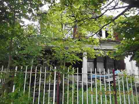 5828 Frontenac (1)_m.jpg